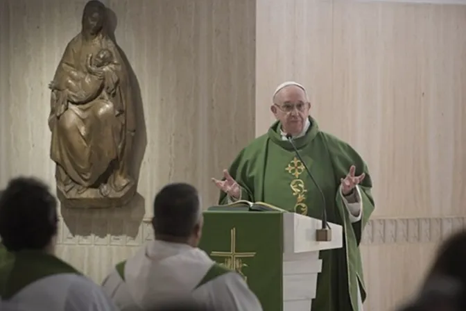 Papa Francisco: La verdadera felicidad viene de Dios y no del dinero