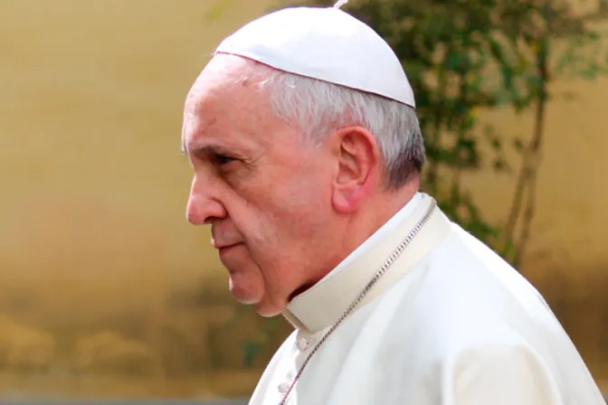 El abuso de un menor “es como una misa negra”, denuncia el Papa Francisco y reitera tolerancia cero