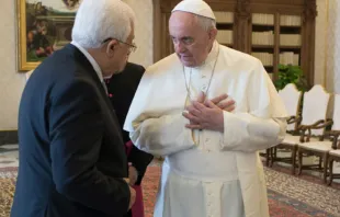 El Papa junto al Presidente de Palestina. Foto: L'Osservatore Romano 