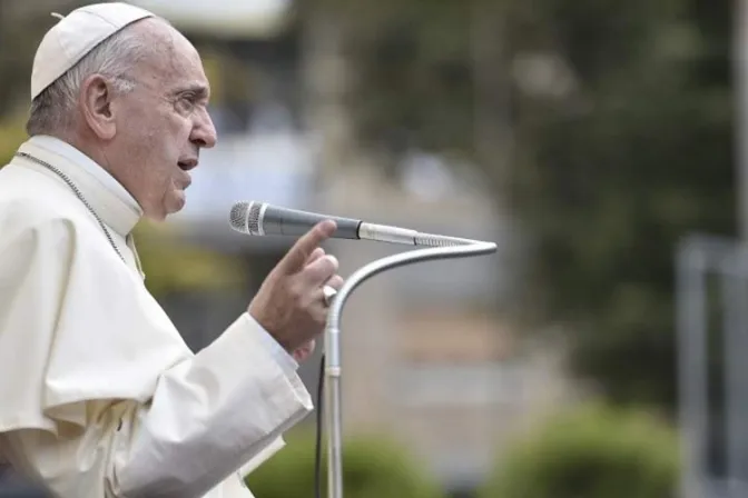 Papa Francisco critica la ideología de género: lleva a la autodestrucción del hombre