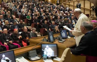 El Papa durante su encuentro. Foto: L'Osservatore Romano 