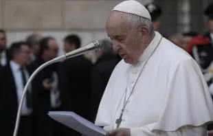 Papa Francisco en oración. (Foto de archivo). Foto: Daniel Ibáñez / ACI Prensa 