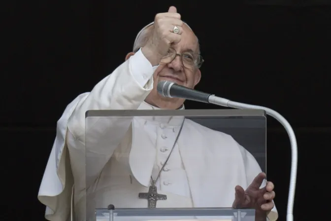 Papa Francisco alienta a jesuitas a caminar con alegría en el servicio del Señor