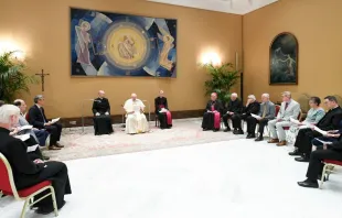 El Papa Francisco en audiencia con miembros de la Comisión Mixta Internacional de Diálogo entre la Iglesia Católica y los Discípulos de Cristo. Crédito: Vatican Media 