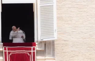 El Papa Francisco en el Regina Caeli de este 28 de mayo, Solemnidad de Pentecostés. Crédito: Daniel Ibáñez 