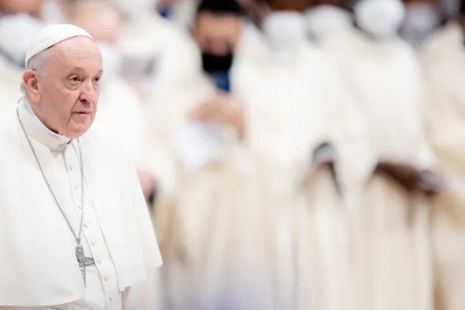 Papa Francisco: “La vida debe protegerse siempre desde su concepción hasta su fin natural”