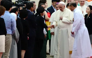 Papa Francisco se encuentra con familiares de víctimas de accidente de ferry. Foto: Comité Preparatorio de la Visita del Papa Francisco a Corea 