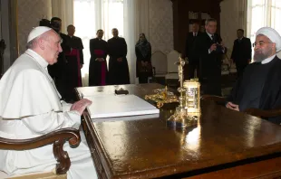 El Papa recibe en audiencia al Presidente de Irán. Foto: L'Osservatore Romano 