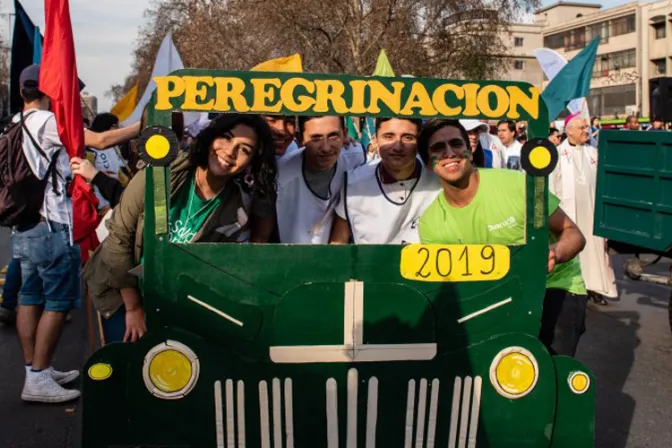 20 mil jóvenes deciden ser “fuego para encender otros fuegos” como San Alberto Hurtado 