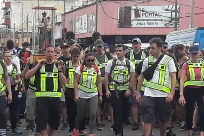 Policías y bomberos peregrinarán por segundo año a Basílica de Luján