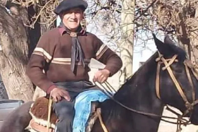 Peregrino recorre cientos de kilómetros a caballo para rendir homenaje a la Virgen