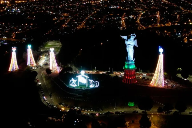 Encienden luces del pesebre más alto de Latinoamérica