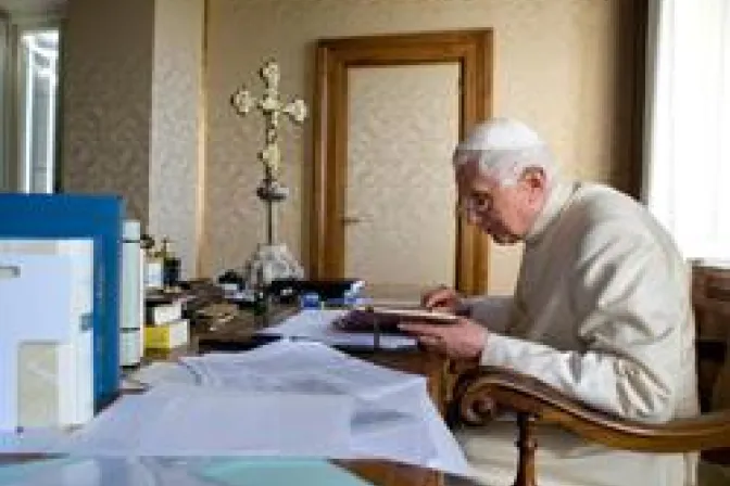 Vocero vaticano: El Papa tendrá vacaciones ocupadas