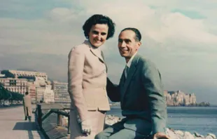 Santa Gianna y Pietro Molla durante su luna de miel en Nápoles, Italia, en septiembre de 1955 | Crédito: Cortesía de Gianna Emanuela Molla 