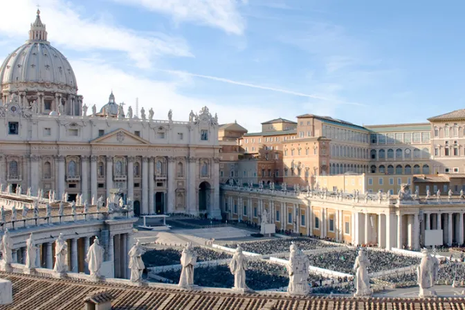 Vaticano no dejará de alzar la voz ante “derechos” contrarios a la ley natural