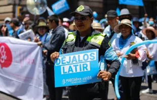 Policía se sumó a Marcha por la Vida en Ciudad de México. Crédito: Pasos por la Vida. 