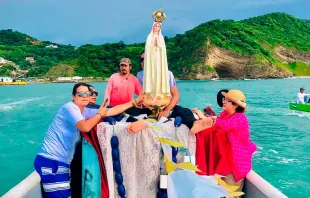 Imagen peregrina de la Virgen de Fátima recorre la Bahía de San Juan del Sur, en Nicaragua. Crédito: Parroquia San Juan Bautista, San Juan del Sur, DiocGranada 