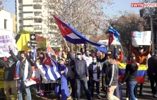 Manifestación de apoyo a protestas en Cuba. Crédito: EWTN Noticias (Captura de video) 