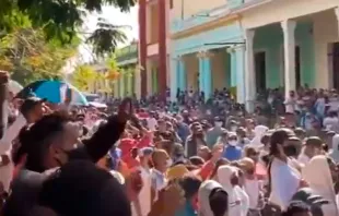 Protestas en Cuba. Crédito: Twitter (Captura de video) 
