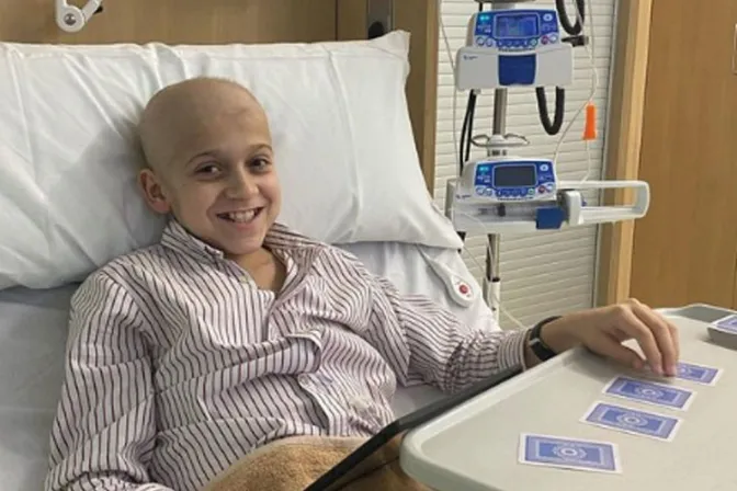 Adolescente enfermo de cáncer comparte su testimonio de fe y de amor por la Eucaristía