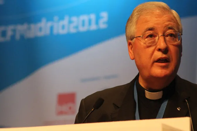 Mons. Reig Pla: Gobierno retiró reforma del aborto "por un plato de lentejas"