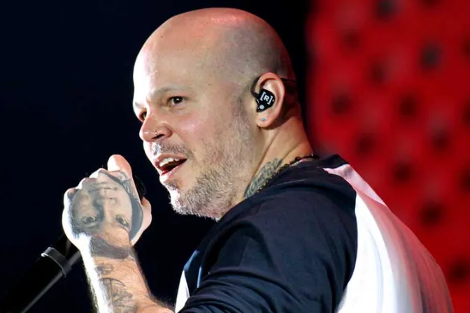 Critican a “Residente” de Calle 13 por apoyo a mentira pro aborto en El Salvador