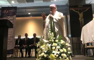 Mons. Rogelio Cabrera López en Misa por 40 aniversario de Jésed. Crédito: José Manuel de Urquidi. 