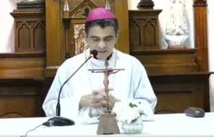 Mons. Rolando Álvarez en Misa transmitida el 18 de agosto desde la casa episcopal de Matagalpa. Crédito: Diócesis de Matagalpa. 