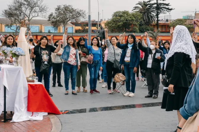 ¿Cómo participar en el Rosario Mundial de Mujeres en Perú?