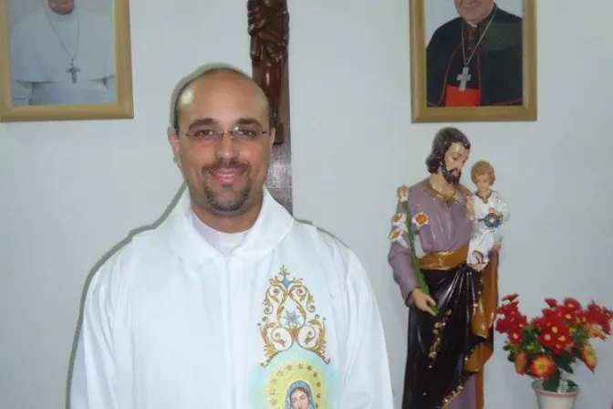 Sacerdote brasileño queda excomulgado por cometer “grave delito de cisma”