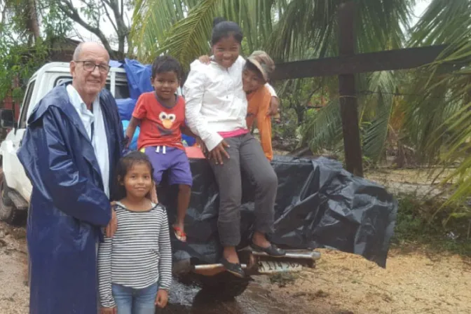 Sacerdotes de Nicaragua recorren comunidades afectadas por huracán Iota