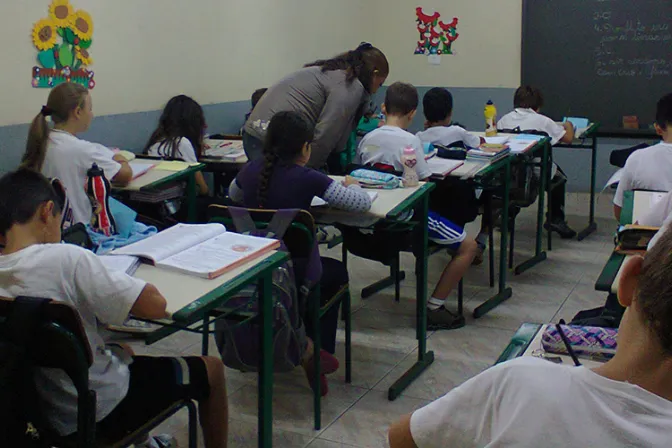 PSOE retiraría clase de religión de escuelas públicas y privadas si gana elecciones