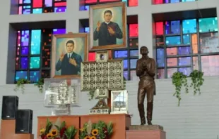 Estatua de San Joselito junto a imágenes y reliquias de mártires mexicanos en el Santuario de los Mártires. Crédito: Facebook / Cardenal Francisco Robles Ortega. 