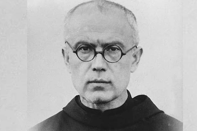 Auschwitz difunde fotos históricas del sacrificio de San Maximiliano Kolbe