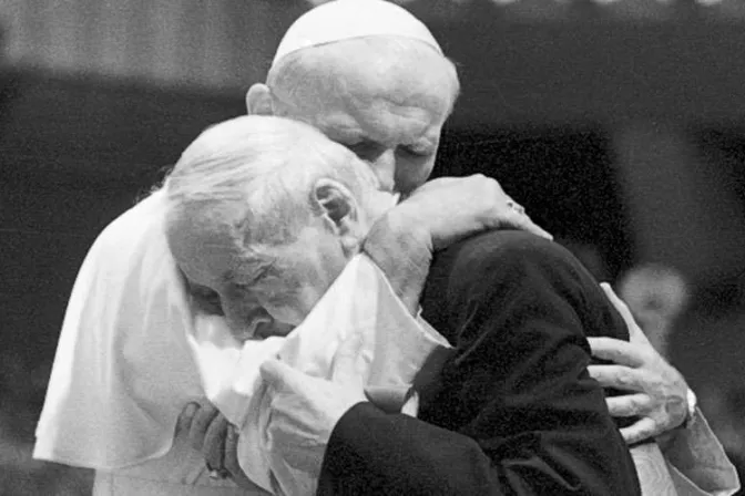 Por el coronavirus, retrasan beatificación del mentor de San Juan Pablo II