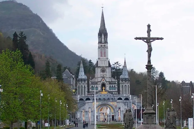 Santuario de Lourdes recibe intenciones de oración por Internet