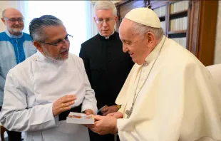 Audiencia del Papa Francisco con miembros de la Alianza Bíblica Universal. Crédito: Vatican Media 