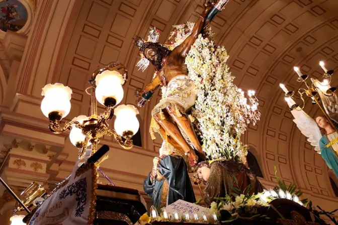 Imagen de Cristo regresó a renovado santuario a doce años de terremoto