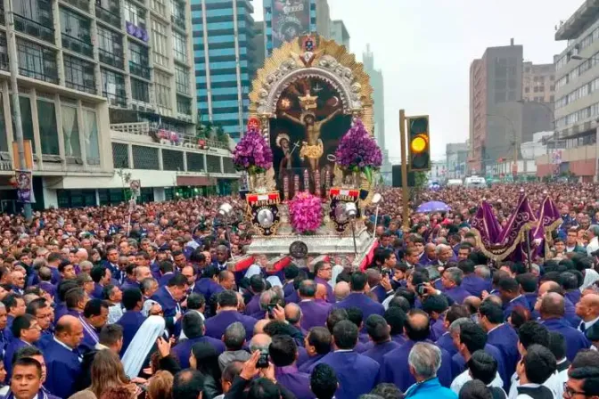 Señor de los Milagros volverá a salir en procesión, anuncia Arzobispo de Lima