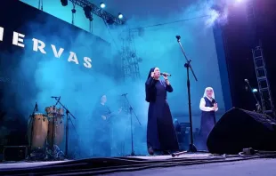 Presentación del grupo musical "Siervas", conformado por Siervas del Plan de Dios. Crédito: David Ramos / ACI Prensa. 