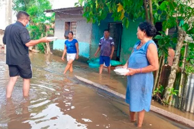 Iglesia en Colombia atiende a damnificados y pide solidaridad ante inundaciones