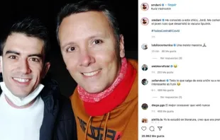 El P. Daniel Pajuelo posa junto al actor porno Ángel Muñoz García, conocido como “Jordi”, en una publicación de su cuenta en Instagram. 