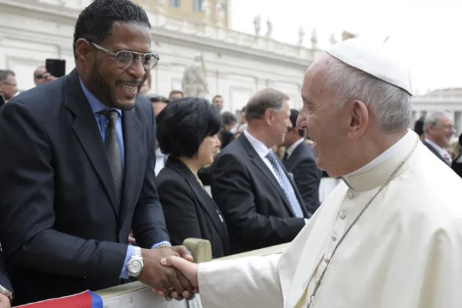 Histórico encuentro en el Vaticano entre deportistas cubanos e italianos