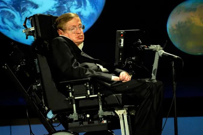 La fe en Dios salvó la vida de Stephen Hawking, asegura su exesposa
