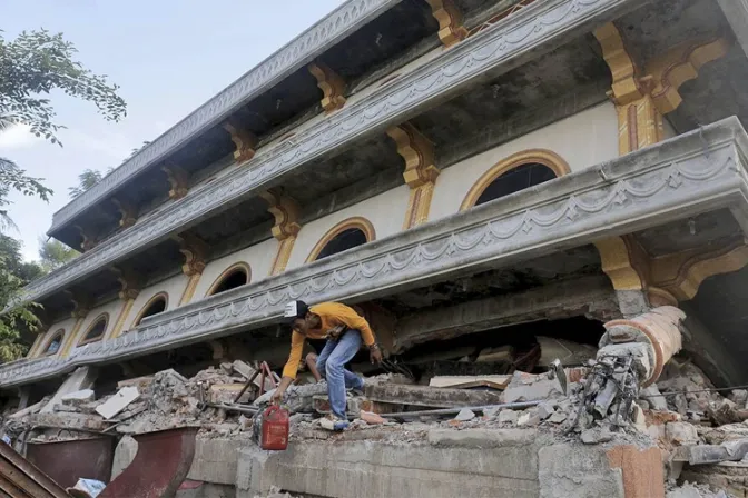 Terremoto en Indonesia: El Papa eleva sus oraciones por las víctimas