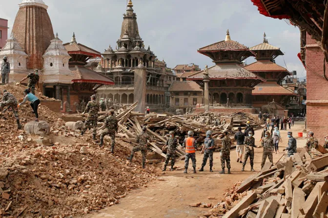 Arquidiócesis de Los Ángeles pide donaciones para los niños de Nepal