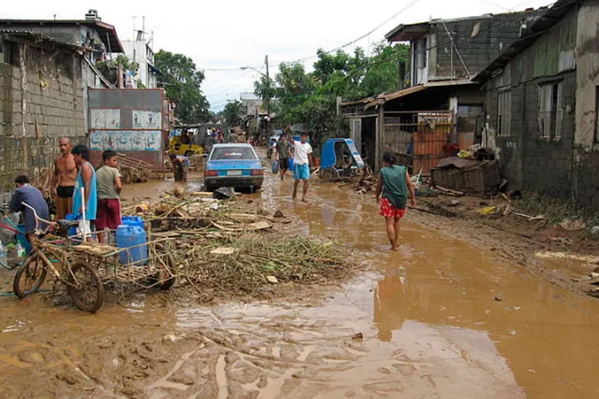 Iglesia en Filipinas envía ayuda a damnificados tras paso del tifón Vamco