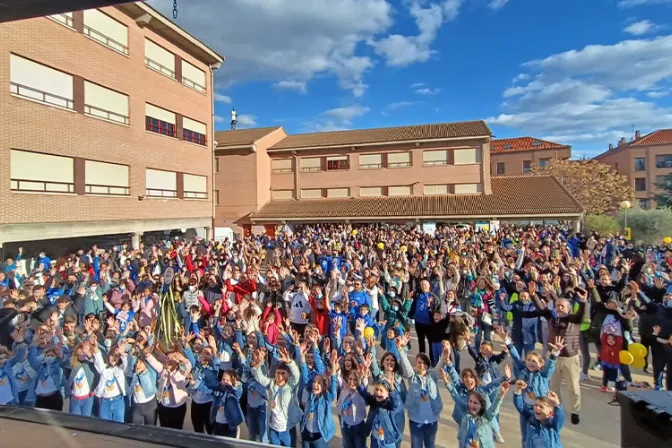 Miles participan de “Marcha por la Mujer y la Vida 2022” en España