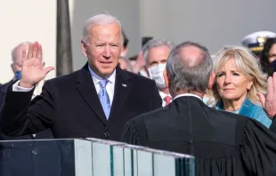Joe Biden toma el juramento de su cargo como el 46 ° presidente de los Estados Unidos el 20 de marzo de 2021 / Crédito: Dominio Público 
