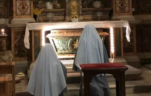 Tumba de Santa Mónica en la Iglesia de San Agustín en Roma. Crédito: Almudena Martínez-Bordiú/ACI Prensa 